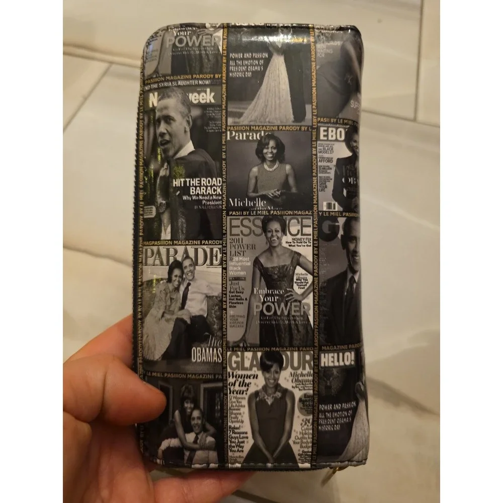 Michelle Obama Magazine Cover Collage Zip Accordion Wallet A4‎